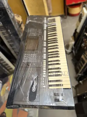 Professional Yamaha PSR S750 Keyboard Uk Used Keyboard