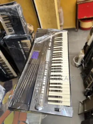 Professional Yamaha PSR-S650 Arranger Keyboard Uk Used Keyboard