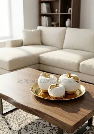 White Apple Set Table Decor