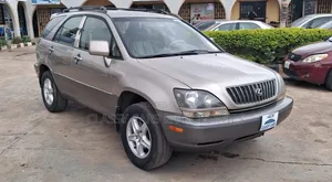 Lexus RX 300 2WD 2000 Gold