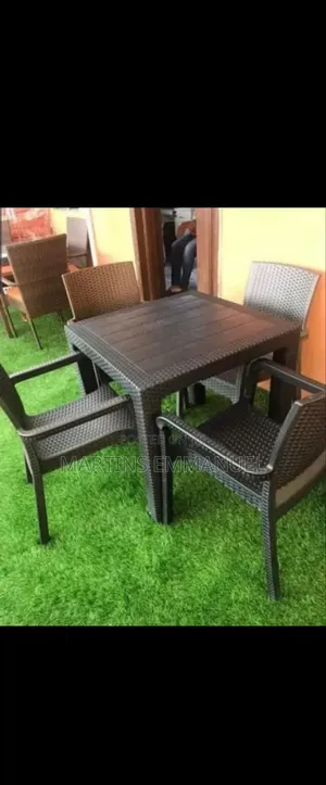Garden / Outdoor Table