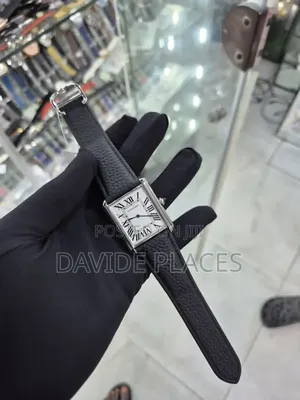 Quality Original Cartier Leather Hand Wristwatch With Active Chronogr
