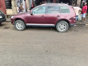 Volkswagen Touareg 2009 Red