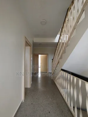4bdrm Duplex in Apo for rent