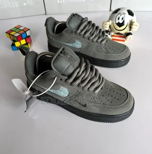 Brand New Nike Air Force 1 Low Suede – Gray