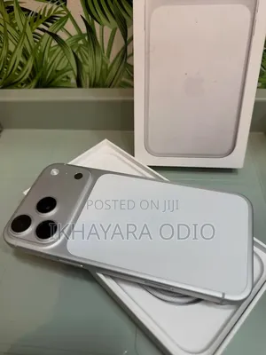 New Apple iPhone 17 Pro Max 2 TB Silver