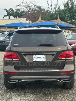 Mercedes-Benz GLE-Class GLE 350d 4MATIC 2017 Brown