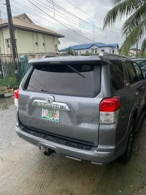 Toyota 4-Runner 2011 Silver