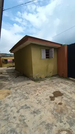 3bdrm Apartment in Bucknor for sale