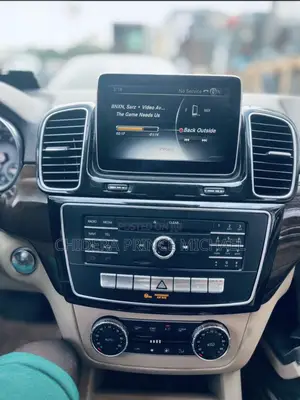 Screen Radio With Ac Vent for Gle350/450 2016/2019 Model