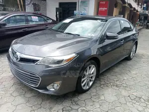 Toyota Avalon XLE Touring Sedan FWD (3.5L 6cyl 6A) 2013 Gray