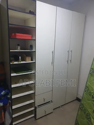 High Gloss Wardrobe 6by8