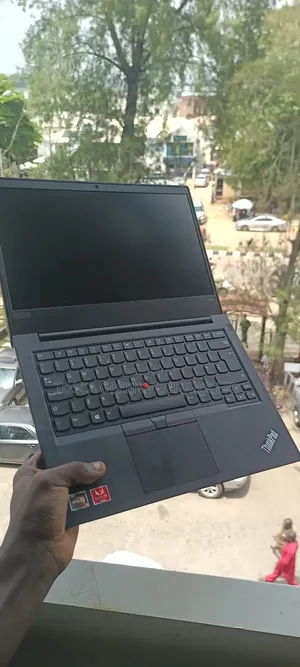 Laptop Lenovo ThinkPad E495 8GB Intel Core i5 SSD 256GB