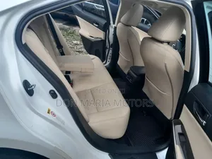 Lexus IS 250 4WD 2014 White