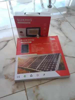 Sukhig 200w Solar Street Light Motion Sensor Lithium Battery Installer
