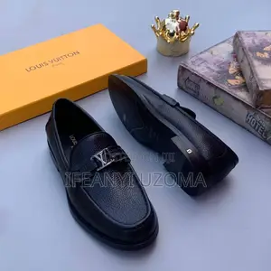 Louis Vuitton Black Leather Luxury Shoe