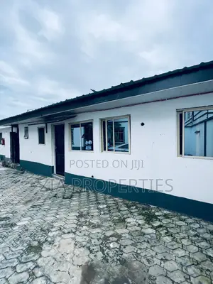 1bdrm Apartment in Lekki Phase 1 for rent