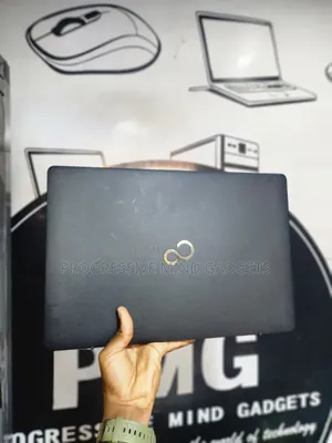 Laptop Fujitsu Lifebook A555 8GB Intel Core i5 SSHD (Hybrid) 128GB