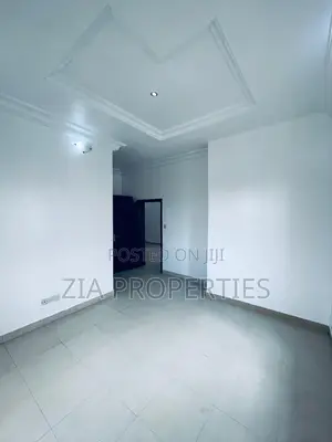 2bdrm Apartment in Lekki Phase 1 for rent