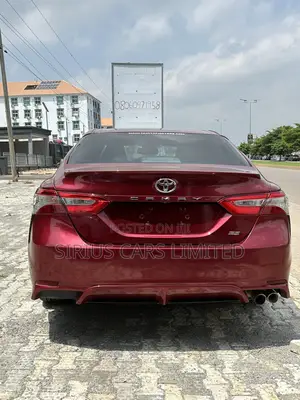 Toyota Camry SE (2.5L 4cyl 8A) 2019 Burgundy