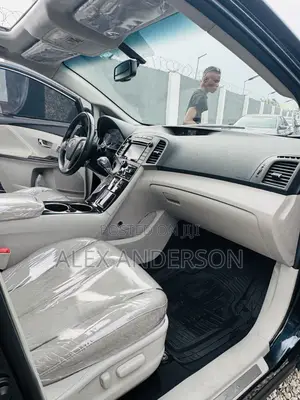 Toyota Venza XLE 4dr Wagon (3.5L 6cyl 6A) 2015 Blue
