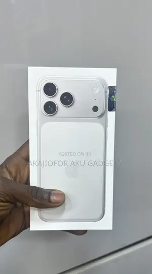 New Apple iPhone 17 Pro Max 256 GB Silver