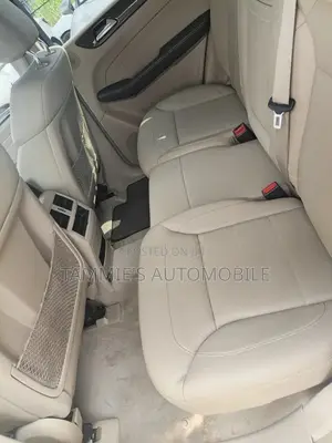 Mercedes-Benz M Class ML350 4MATIC 4dr SUV AWD (3.5L 6cyl 7A) 2014