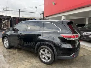 Toyota Highlander Limited 4dr SUV AWD (3.5L 6cyl 6A) 2015 Black