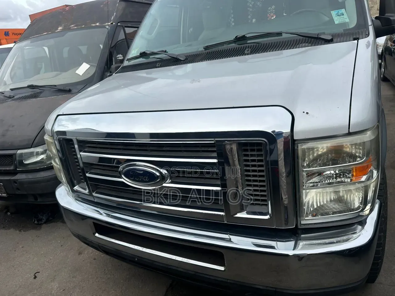 Ford E350 2014 Silver