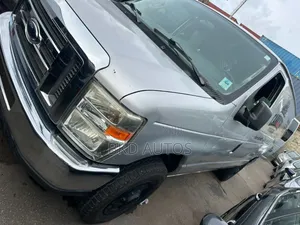 Ford E350 2014 Silver