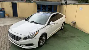 Hyundai Sonata Limited 2.0T 4dr Sedan (2.0L 4cyl Turbo 6A) 2015 White