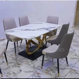 6 Seater Dinning Table