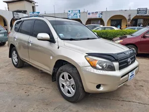 Toyota RAV4 Limited 4x4 2009 Gold