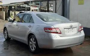 Toyota Camry 2010 Silver