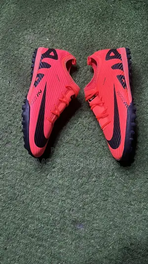 Nike Air Zoom Orange Canvas Boot (42)