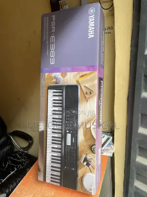 Yamaha PSR-E383 Keyboard