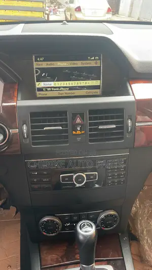 GLK 2008-20011 Follow Come Basic Radio to Upgrade Reverse Camera