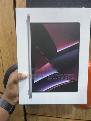 New Laptop Apple MacBook Pro 2023 M2 Pro 16GB Apple M2 SSD 512GB