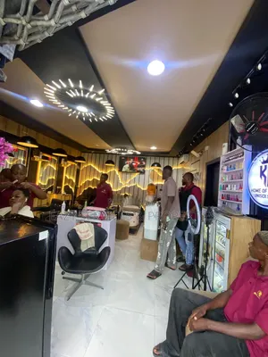 Fully Equipped and Functioning Salon in Ajah