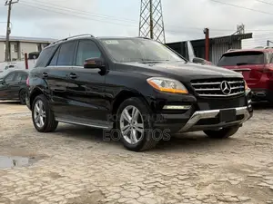 Mercedes-Benz M Class ML350 4MATIC 4dr SUV AWD (3.5L 6cyl 7A) 2014
