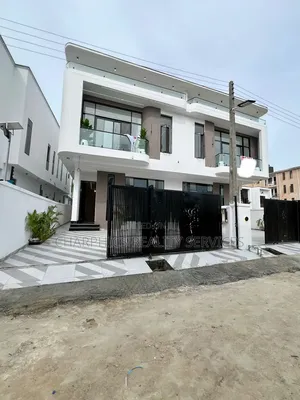 4bdrm Duplex in Ikota for sale