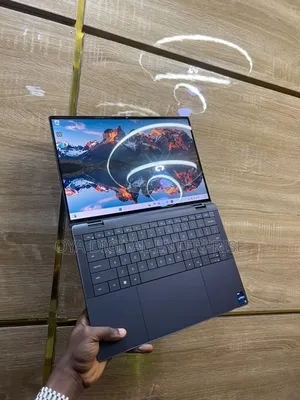 Laptop Dell Latitude 9440 32GB Intel Core i7 SSD 500GB
