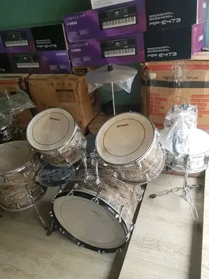 Yamaha Drum Set