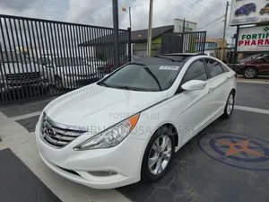 Hyundai Sonata Limited Sedan FWD (2.4L 4cyl 6A) 2012 White