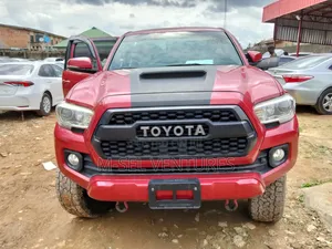 Toyota Tacoma 2017 Red