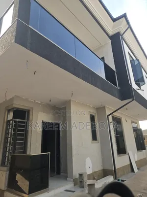 Furnished 5bdrm Duplex in Muyibat Oyefeso for sale