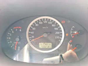 Nissan Almera Tino 2005 Silver