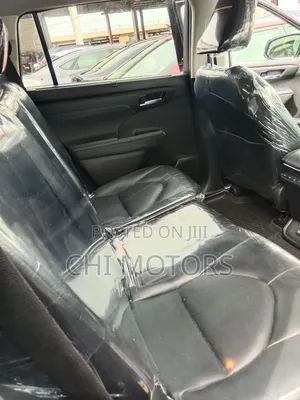 Toyota Highlander L 2022 Gray
