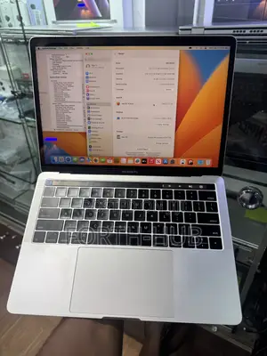 Laptop Apple MacBook Pro 2018 16GB Intel Core i7 SSD 256GB