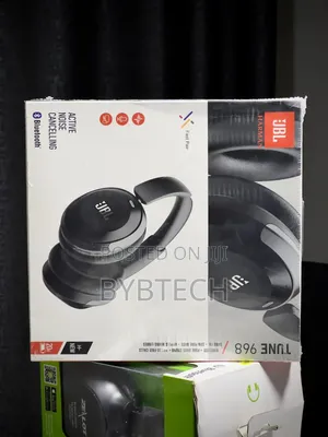 JBL Headphones Tune 896